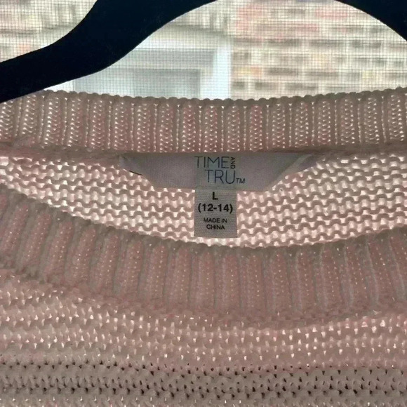 Time and Tru Sweater - Picture 5 of 7